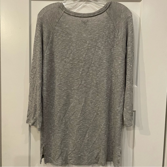 NWT Aerie Light Grey 3/4 Length Sleeve Top - Picture 5 of 5
